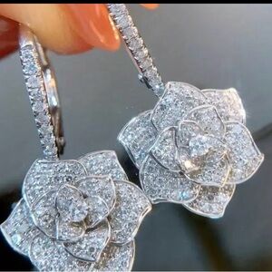 Stunning Sterling Silver 925 Floral Earringa